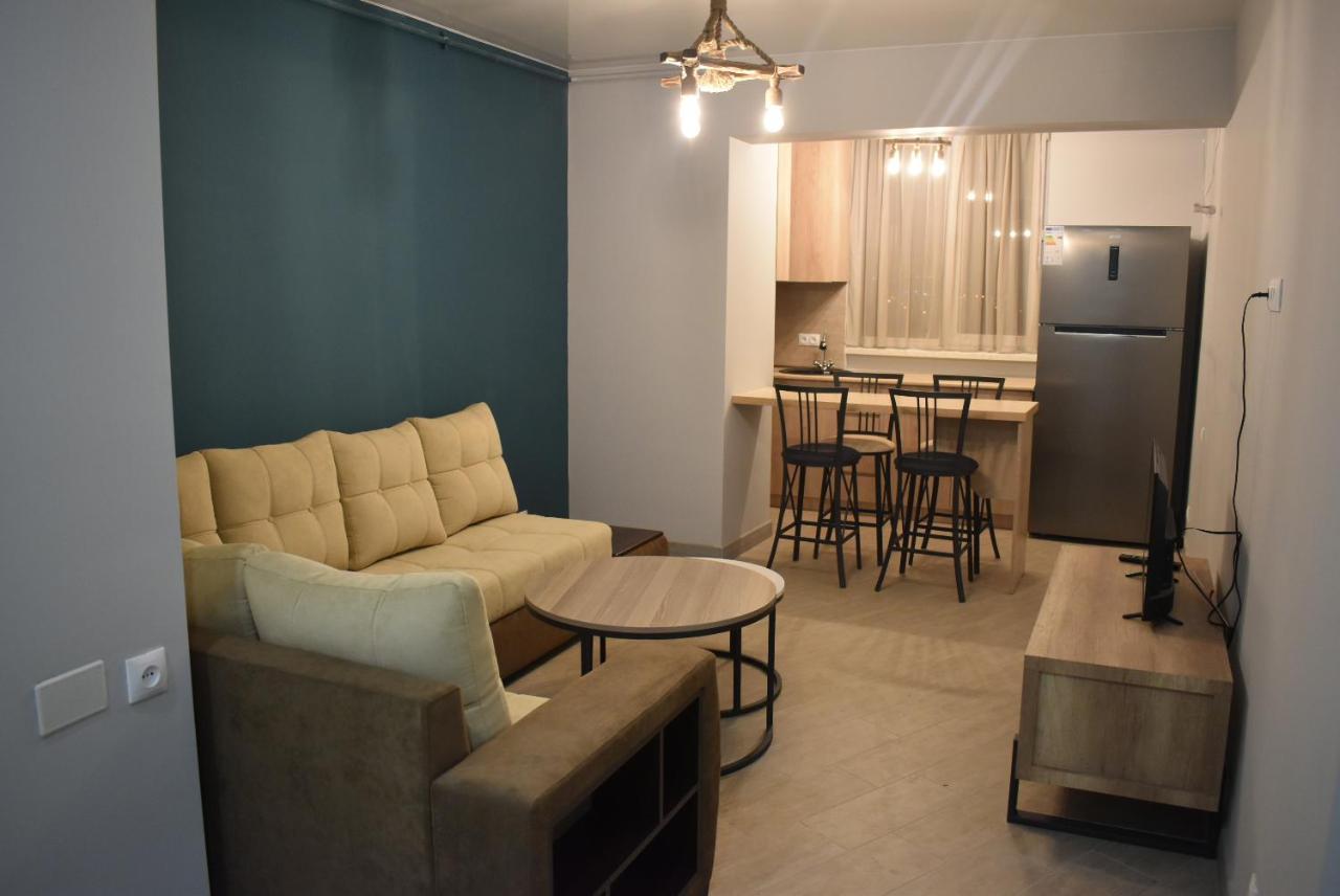 Loft Apartment In Ереван Екстериор снимка