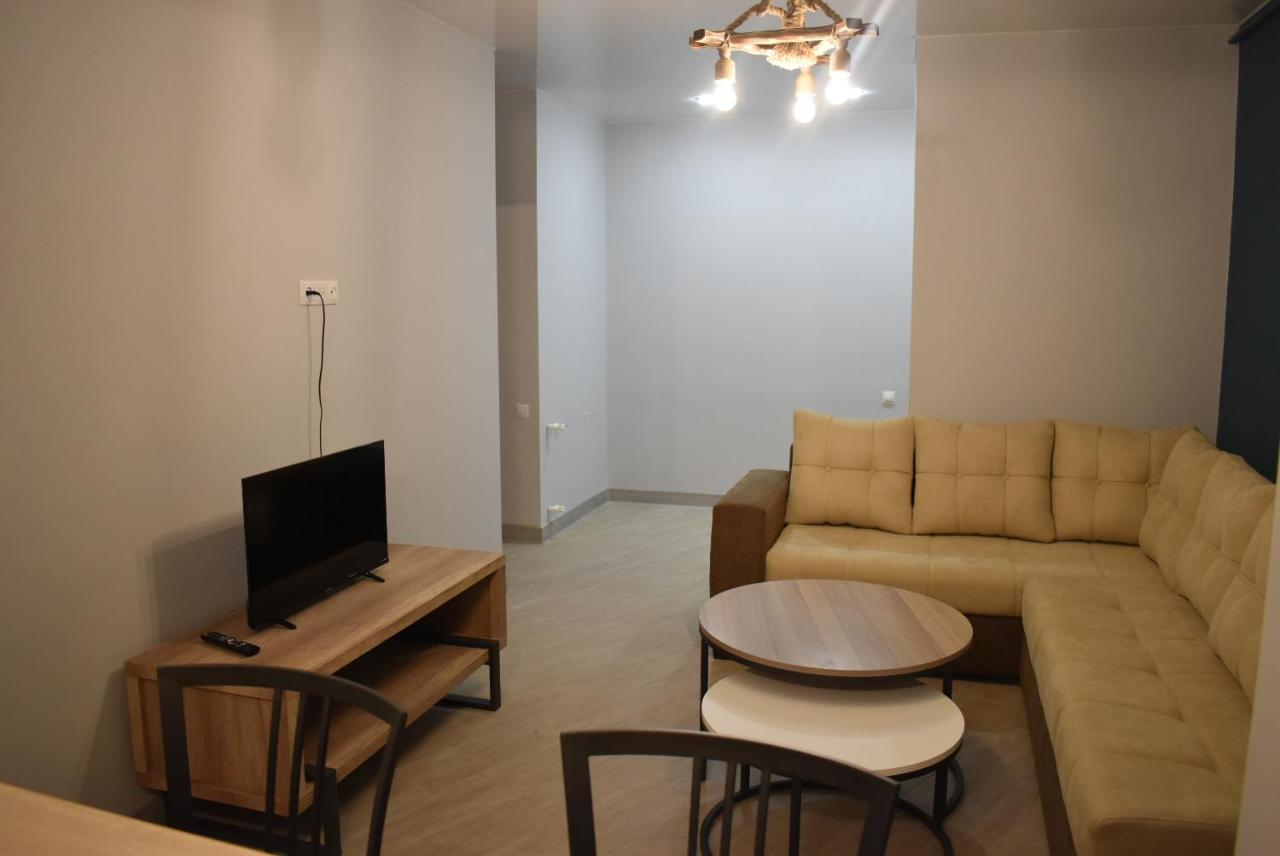Loft Apartment In Ереван Екстериор снимка